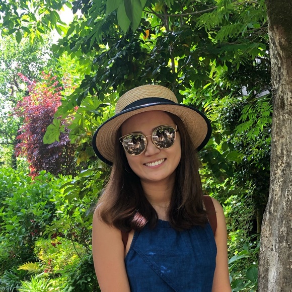 Meet your Posher, Cindy - Picture 1 of 1